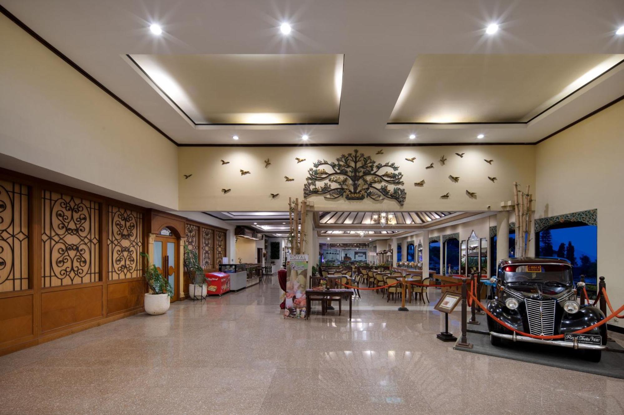 皇家特里特景观酒店 Prigen 外观 照片