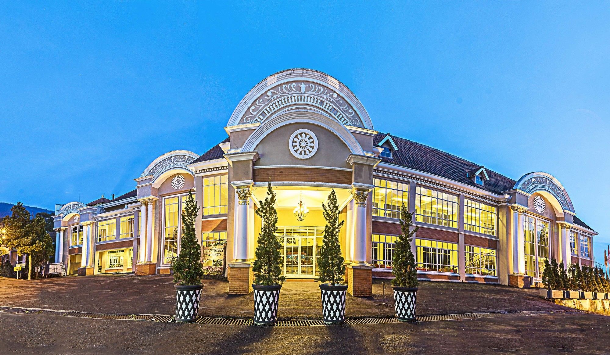 皇家特里特景观酒店 Prigen 外观 照片